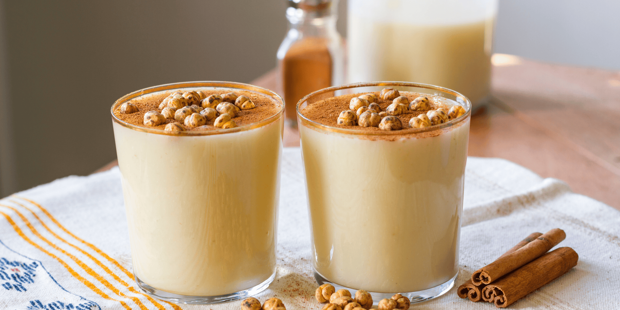 Glasses filled with boza.